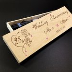 画像3: 【名入れ 箸 】日本製 夫婦箸 桐箱とラメ入りお箸に彫刻して世界にひとつの贈り物製作します ラインストーン付き 結婚祝い お誕生日 記念日 母の日 クリスマス ホワイトデー おしゃれ ペアセット (3)