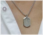 画像4: 【名入れ ペアネックレス】2個入り ステンレス ペアネックレスセット★高級ネックレスチェーン付き ２mm厚のID型ネックレス お名前 記念日 メッセージを彫刻 オリジナルメッセージ可 お誕生日 結婚記念日 記念日 お揃い プレゼント クリスマス バレンタイン ホワイトデー Anniversary記念の贈り物に！ (4)
