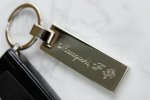 画像2: 【名入れ キーホルダー】シルバーメタルキーホルダーにお名前とマークを彫刻 世界にひとつの名入れギフト お誕生日 記念日 クリスマス バレンタイン ホワイトデー 名入れギフト プレゼント 贈り物 誕プレ シンプル お揃い 友達  (2)
